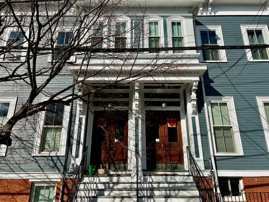 66 Telegraph St, South Boston