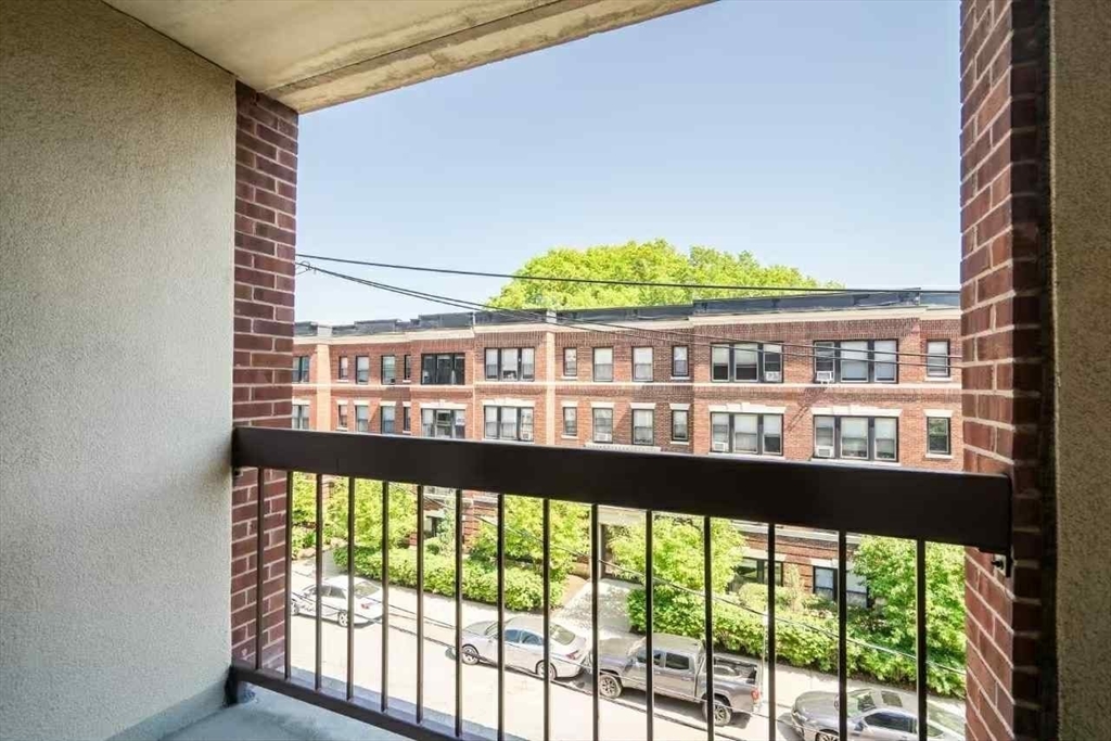 85 Brainerd Rd, Allston