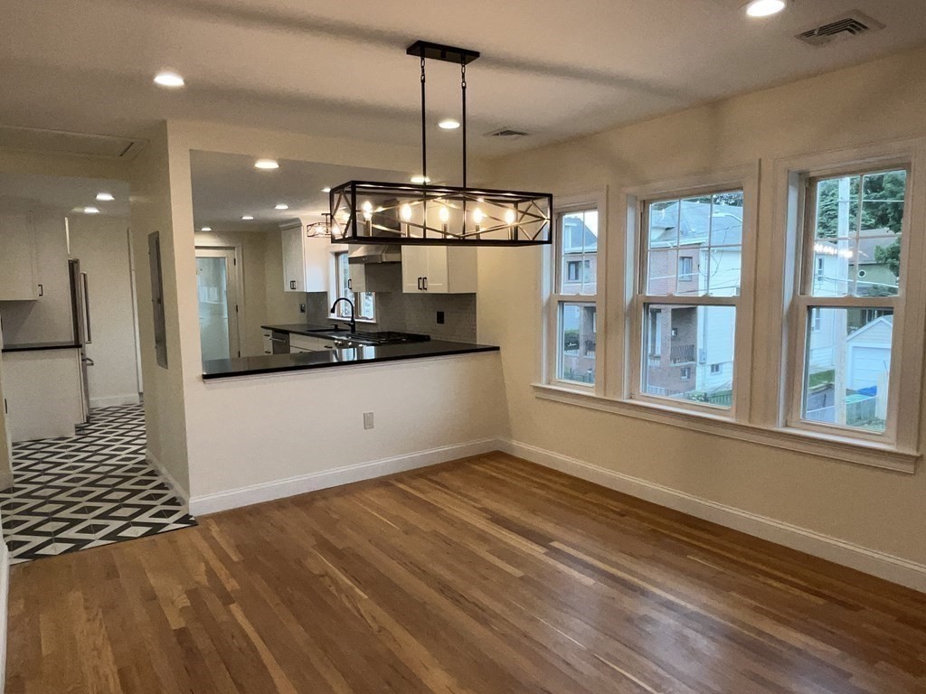 8 Lyman Ave, Medford