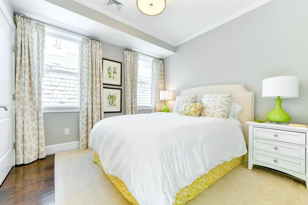 846 East Broadway, South Boston