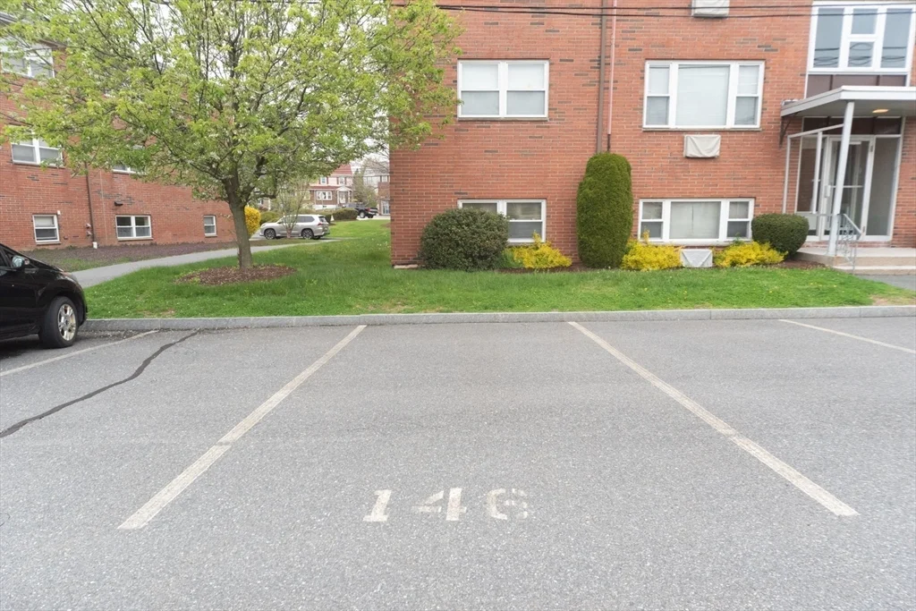 41 Warren St, Waltham