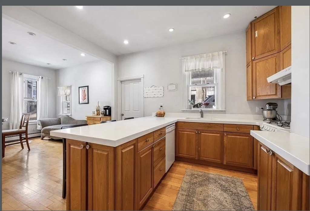 866 East Fifth, South Boston