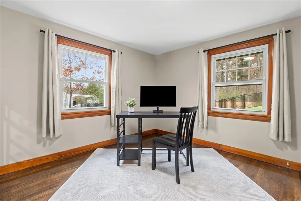 123 Pond St, Georgetown