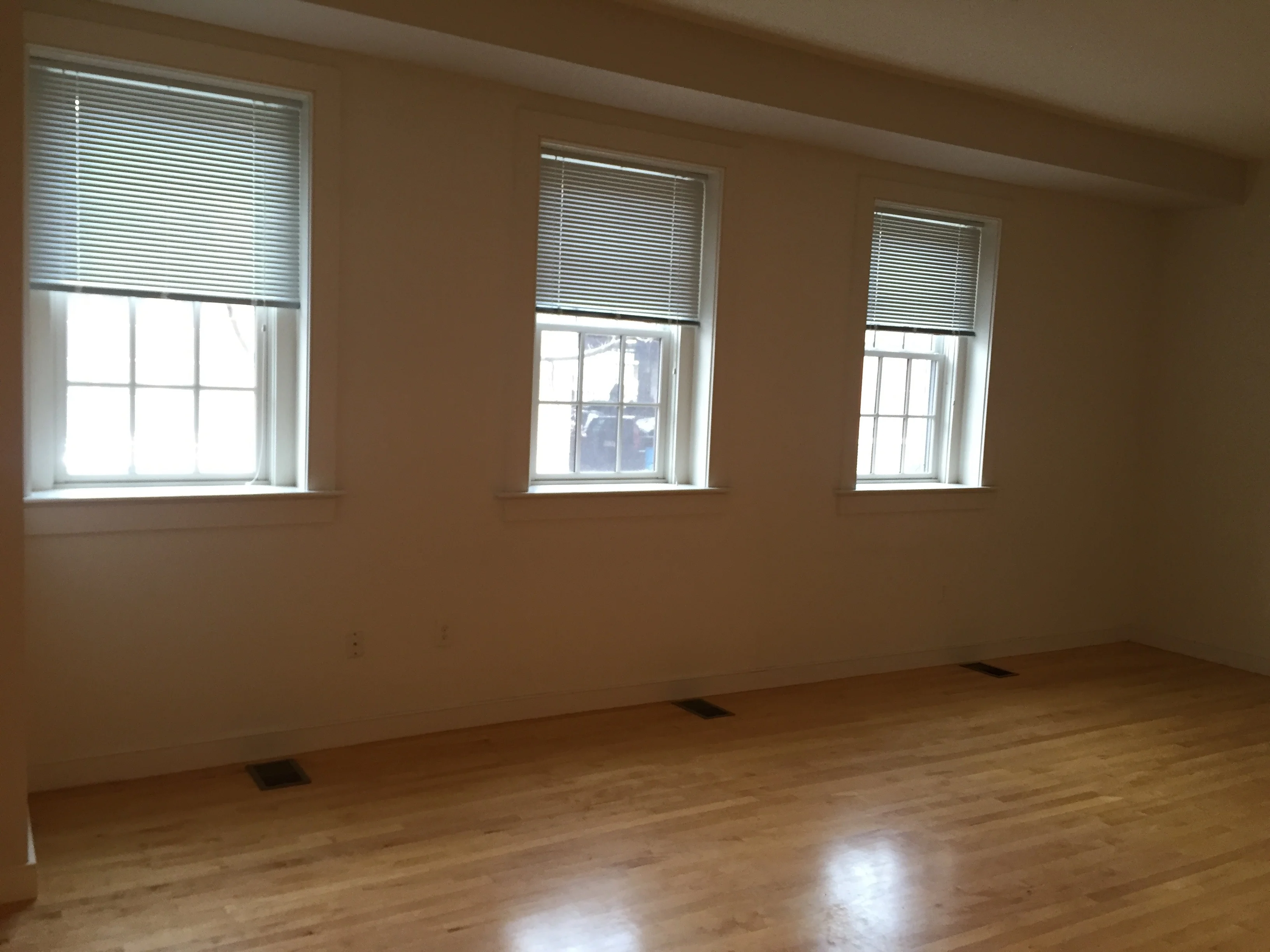 72 Hamilton St, Cambridgeport