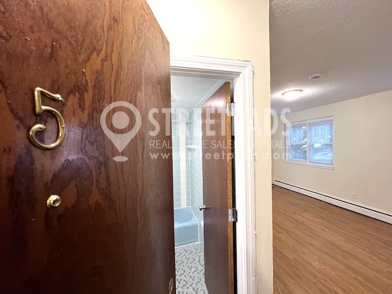 2018 Commonwealth Ave, Brighton