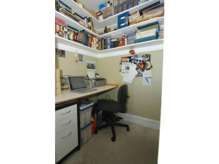 15 Adelaide St, Jamaica Plain