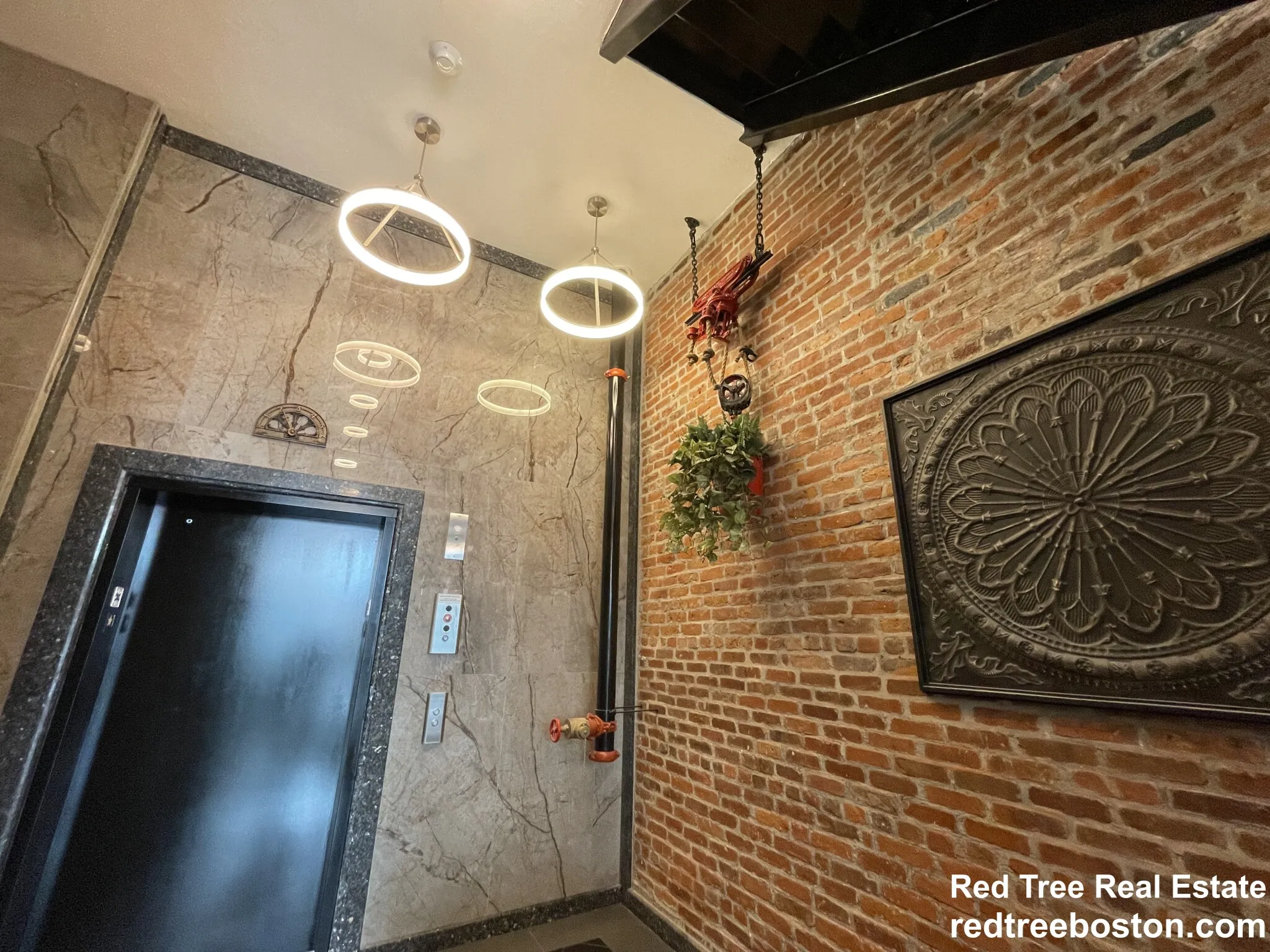 1028 Commonwealth Ave, Brighton