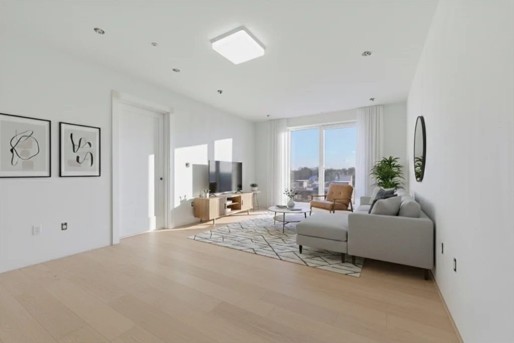 1035 Commonwealth Ave, Allston