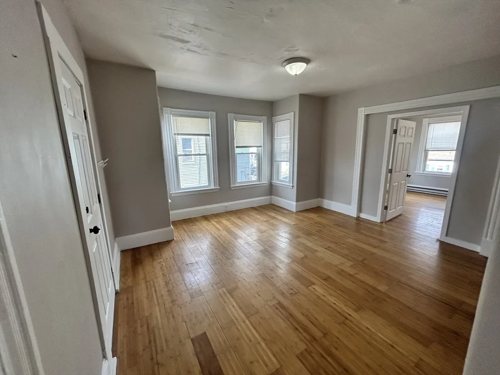 35 Newcomb Pl, Taunton