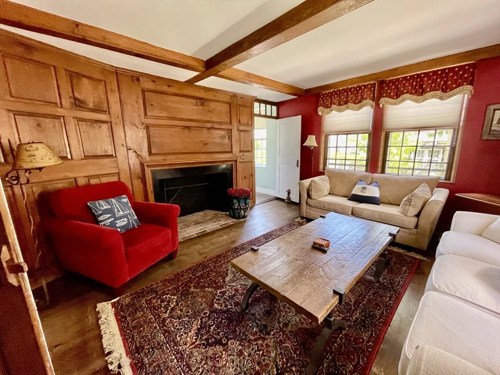 4 Traders Ln, Nantucket