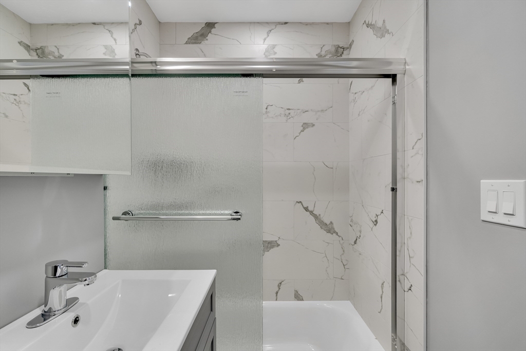 142 Sutherland Rd, Brighton