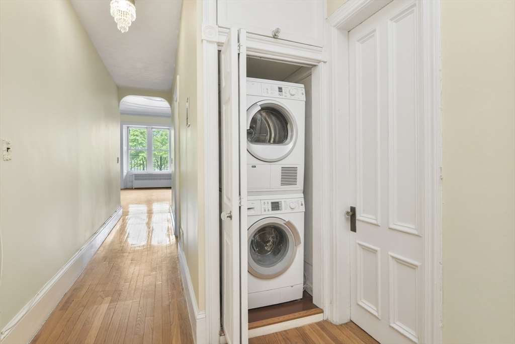 232 Beacon St, Back Bay