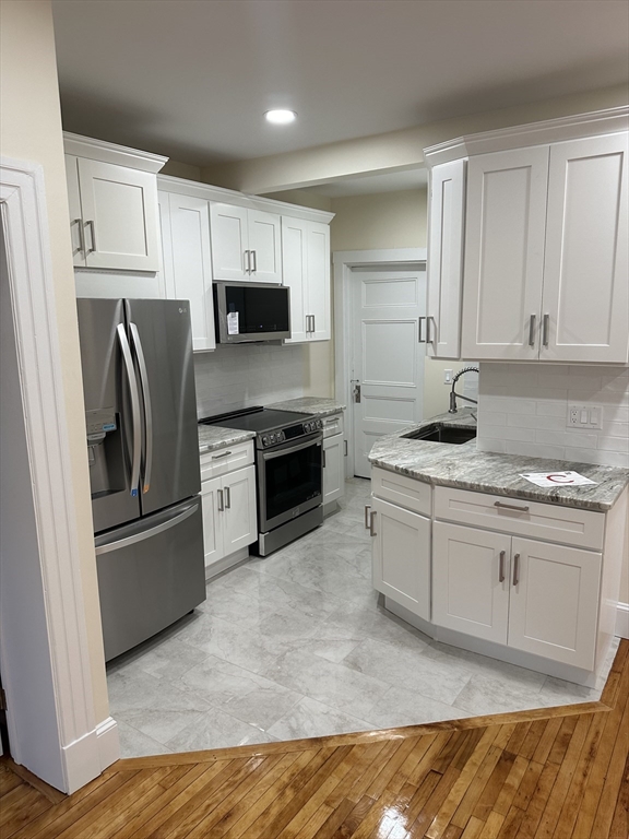 2 Arlington St, Neighborhood Nine