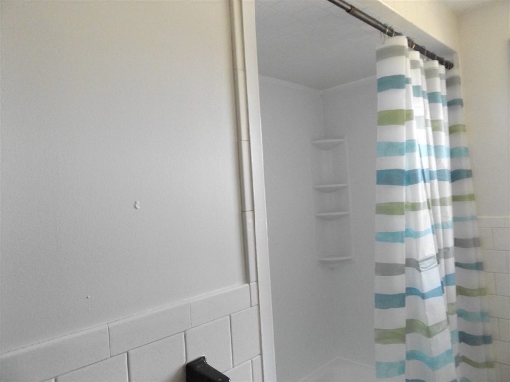 28 Greenwich St, Attleboro