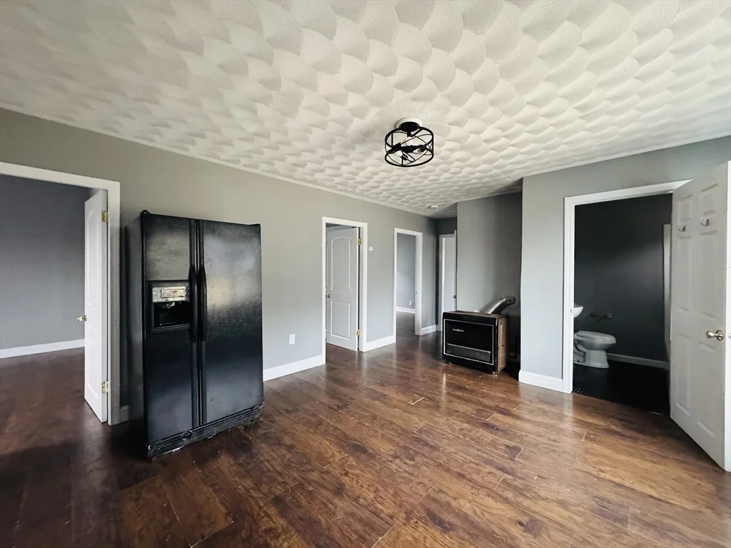 166 Bradford Ave, Fall River