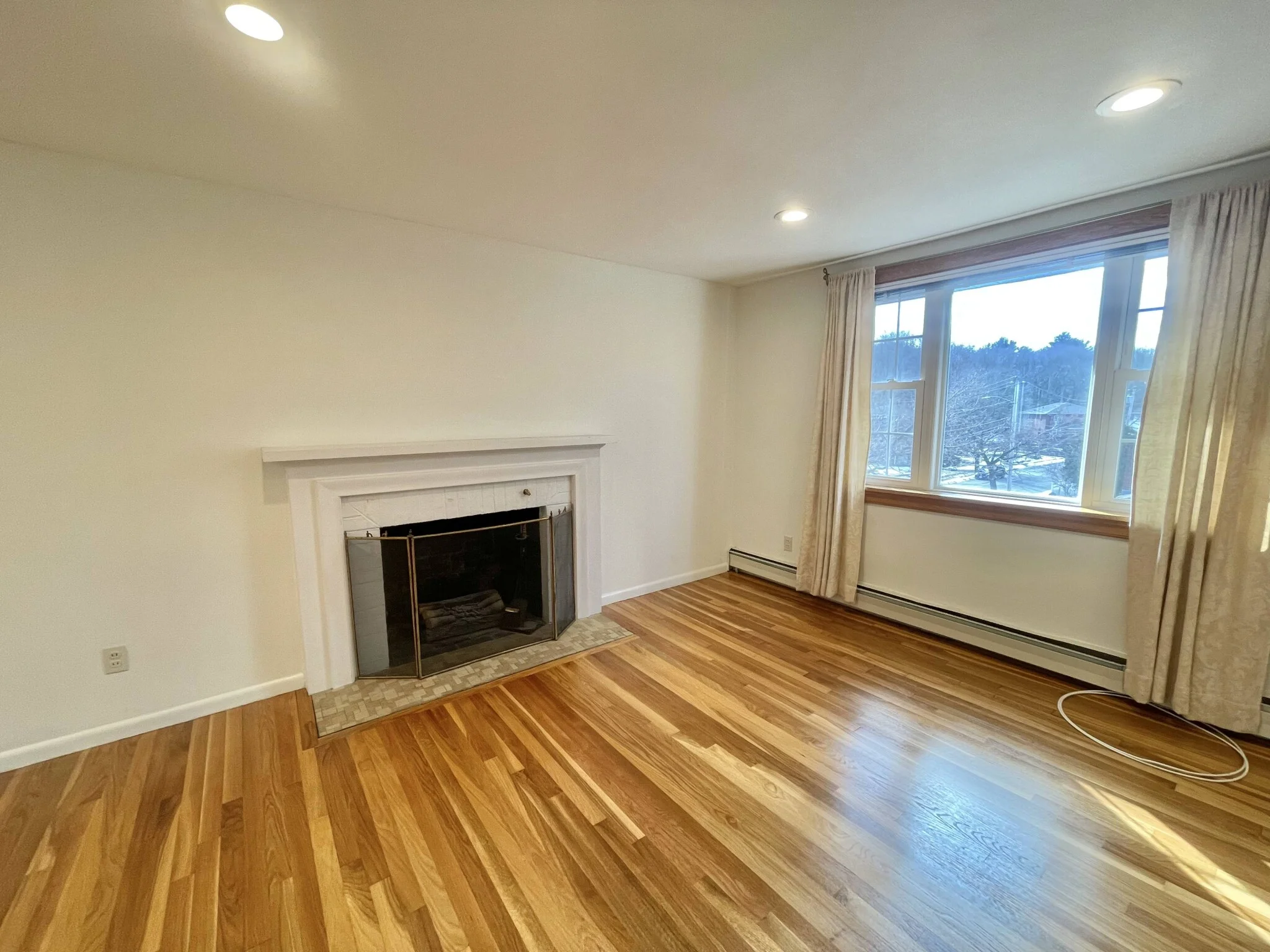 77 Louise, Chestnut Hill