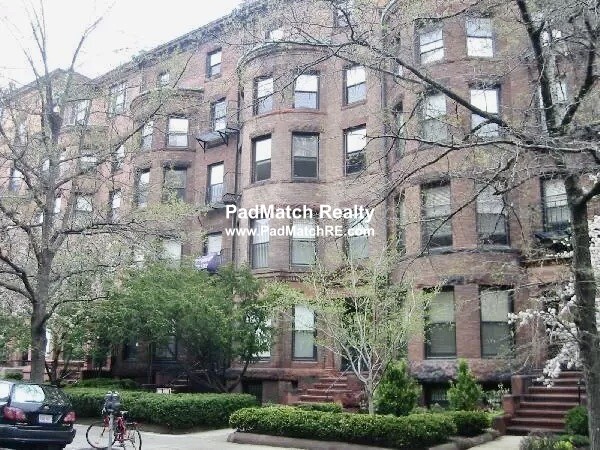 41 Bay State Rd, Fenway