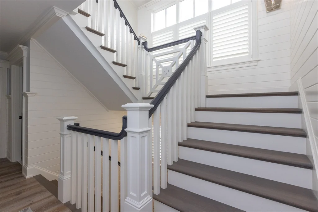 25 Cushing Ave, Crow Point