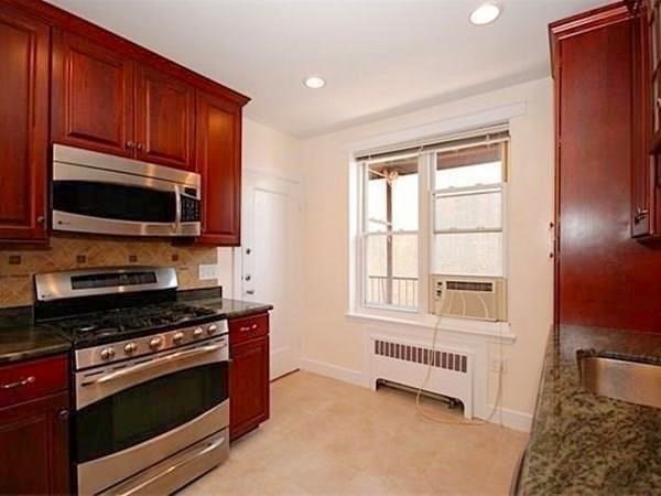 88 Strathmore Rd, Brighton