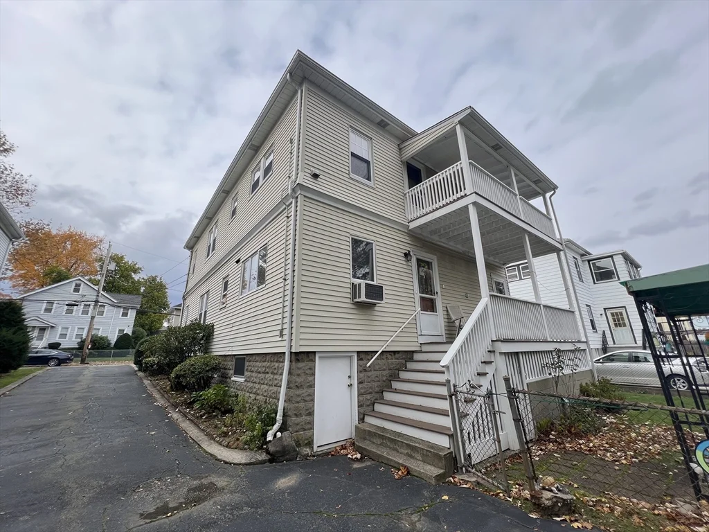 171 School St, Watertown