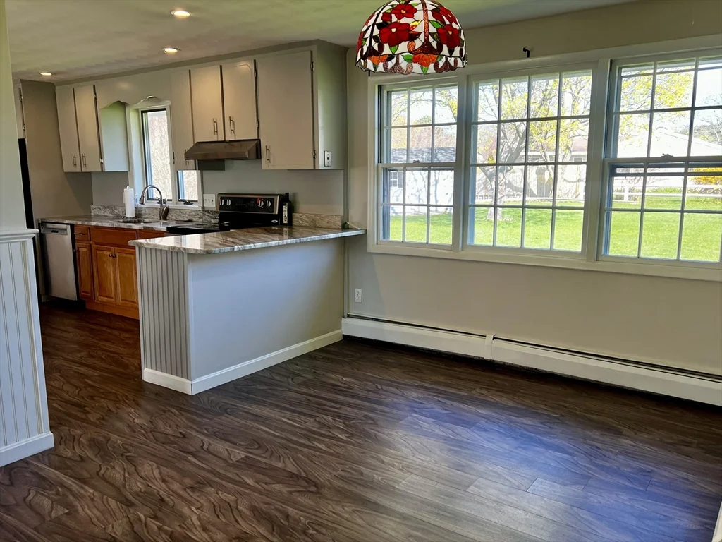1 Perkins Rd, Danvers