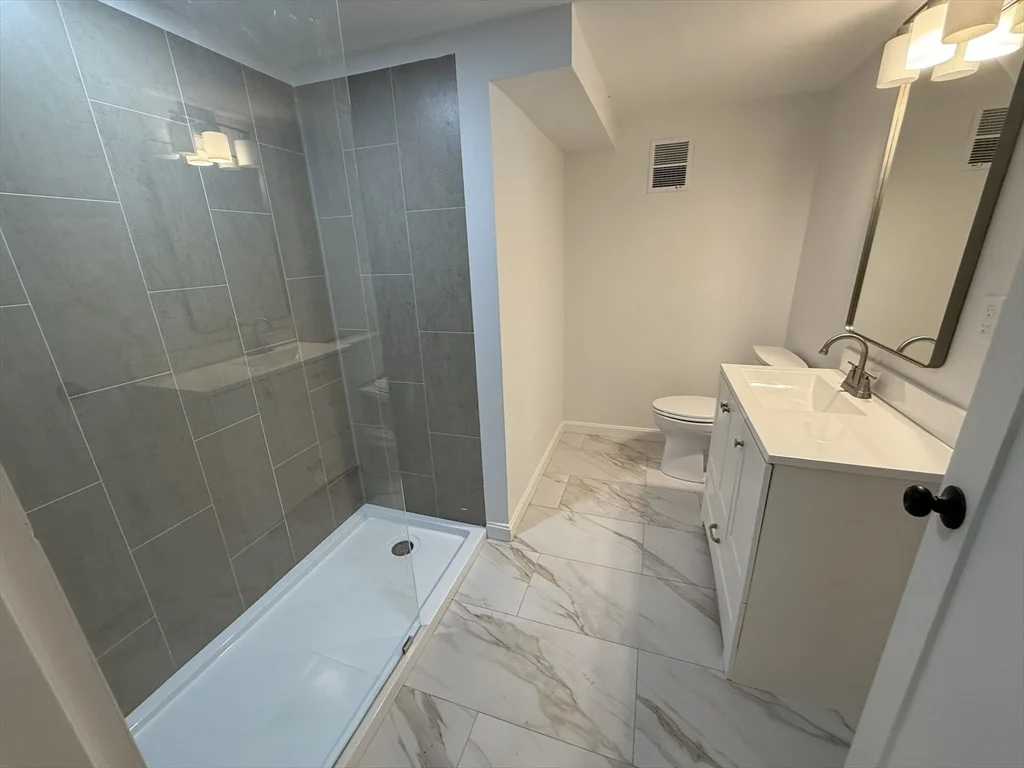 22 Oakland Rd, High Street Hill