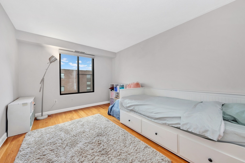 1580 Massachusettsave, Harvard Square