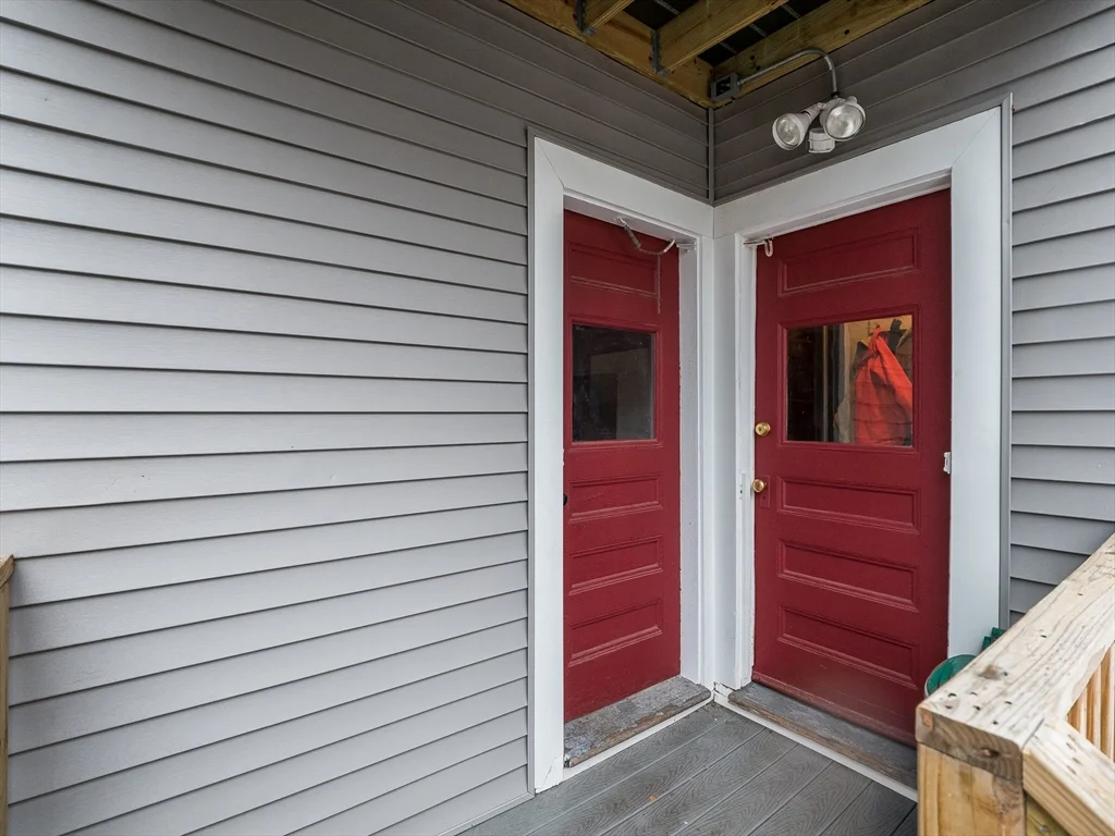 81 Bristol Rd, Medford