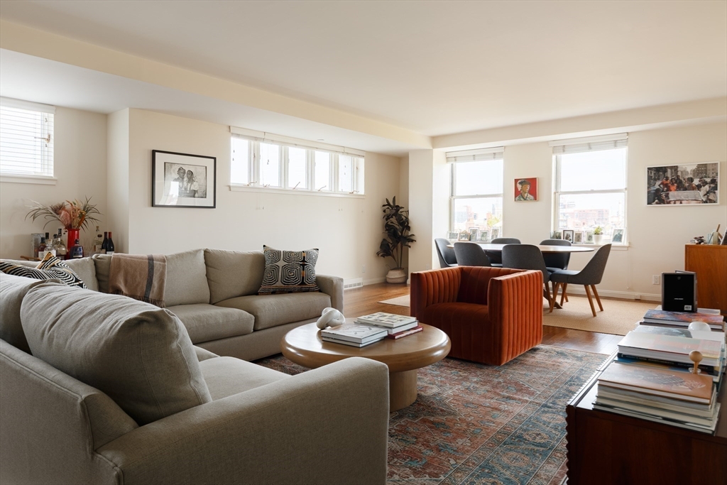 2 Commonwealth Ave, Back Bay