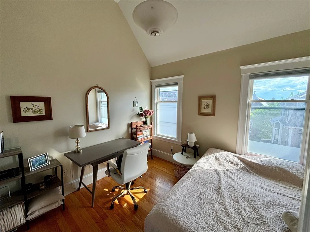 2 Clinton St, Central Square