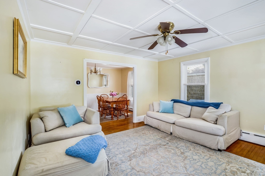 18 Washington Ave, New Bedford