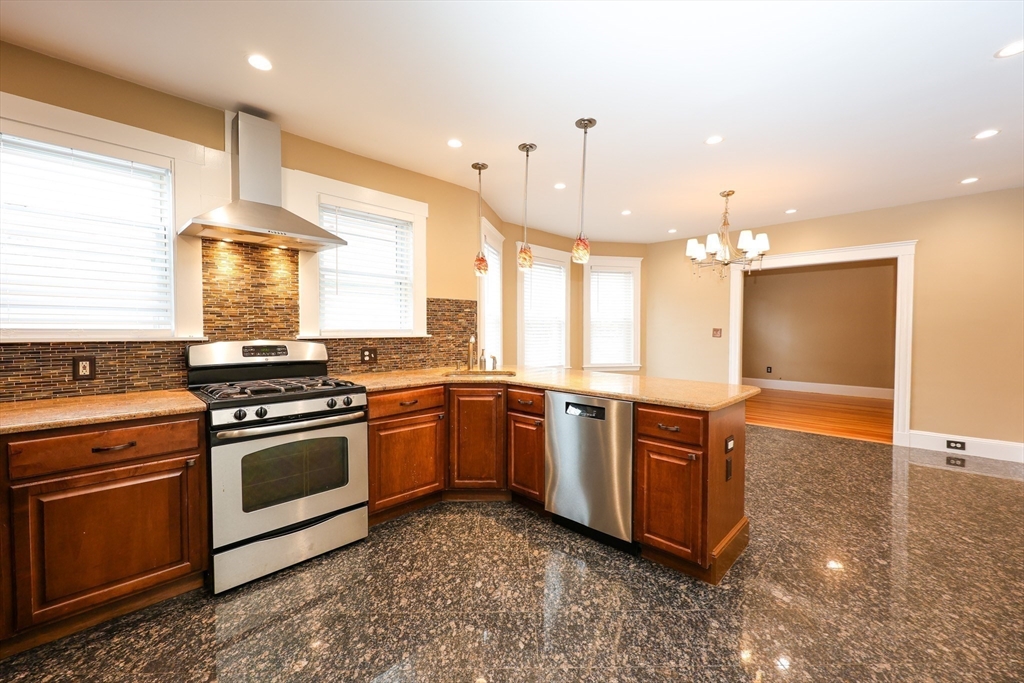 36 Lancaster St, Quincy