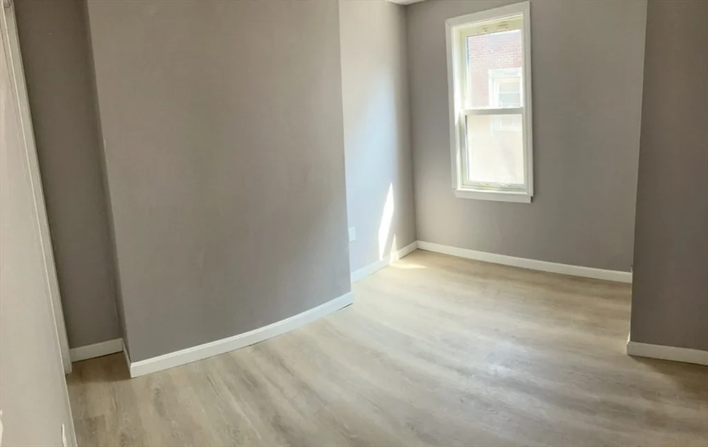 7 Johnny Ct, Chinatown