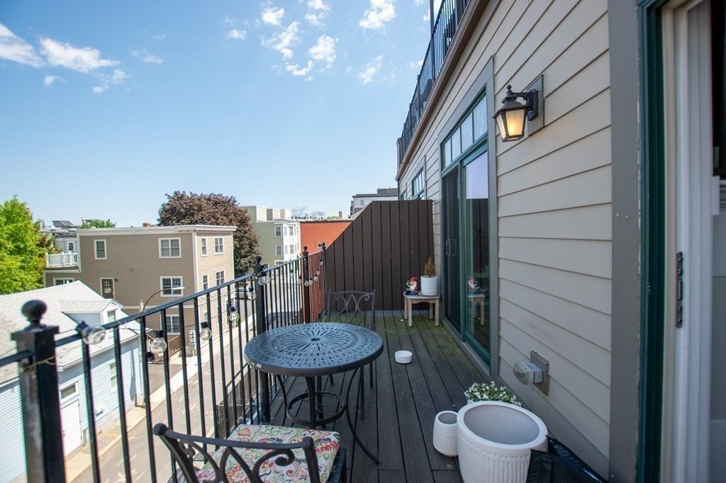 376 West Broadway, South Boston