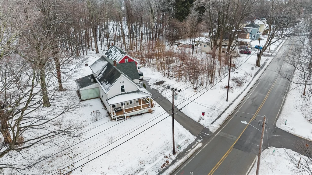 656 Grove St, Worcester