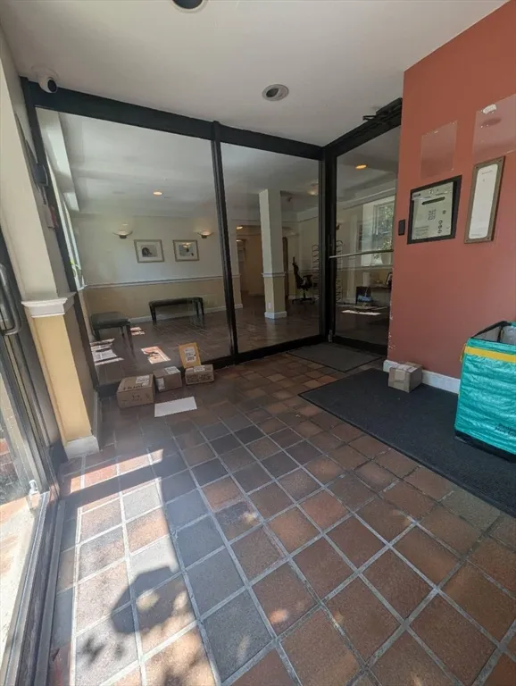 395 Broadway, Mid-Cambridge