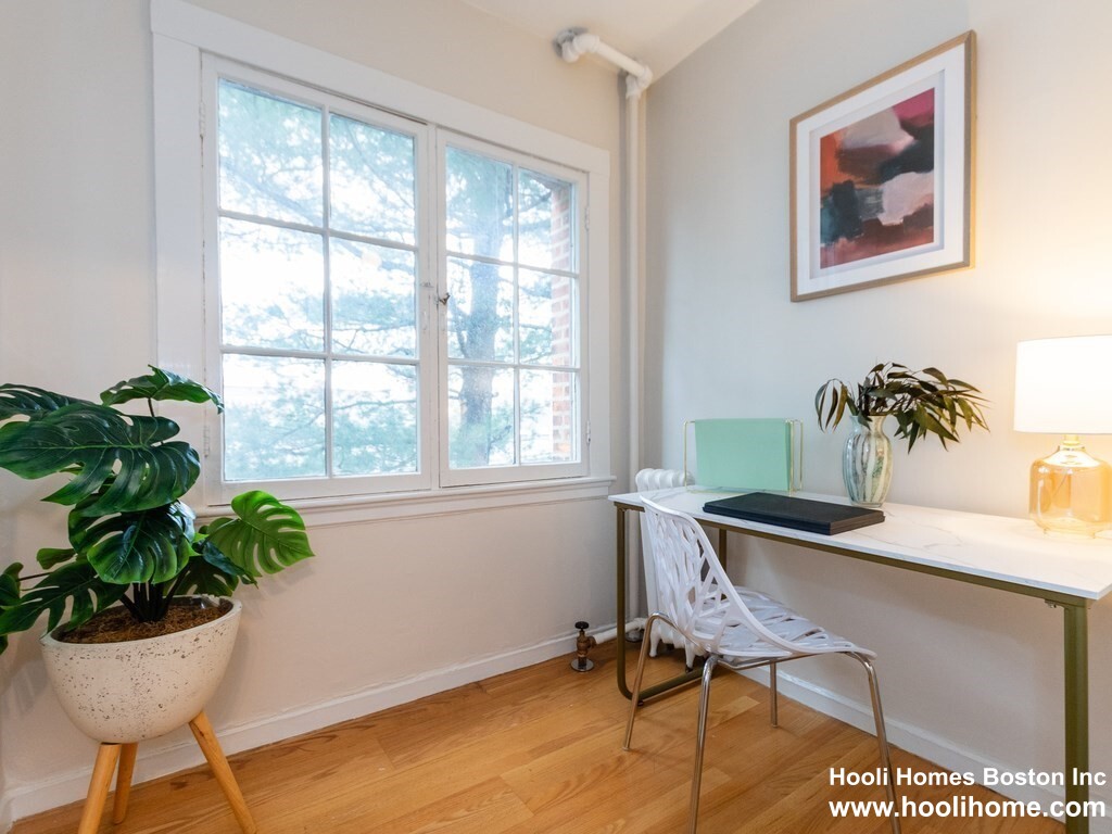 21 Chauncy St, Neighborhood Nine