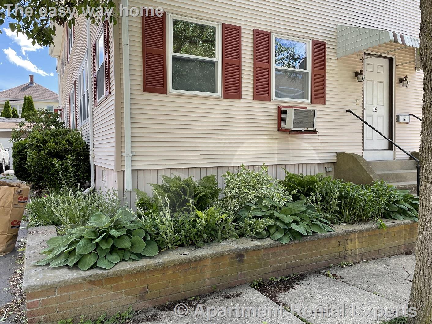 16 Hamilton St, Tufts