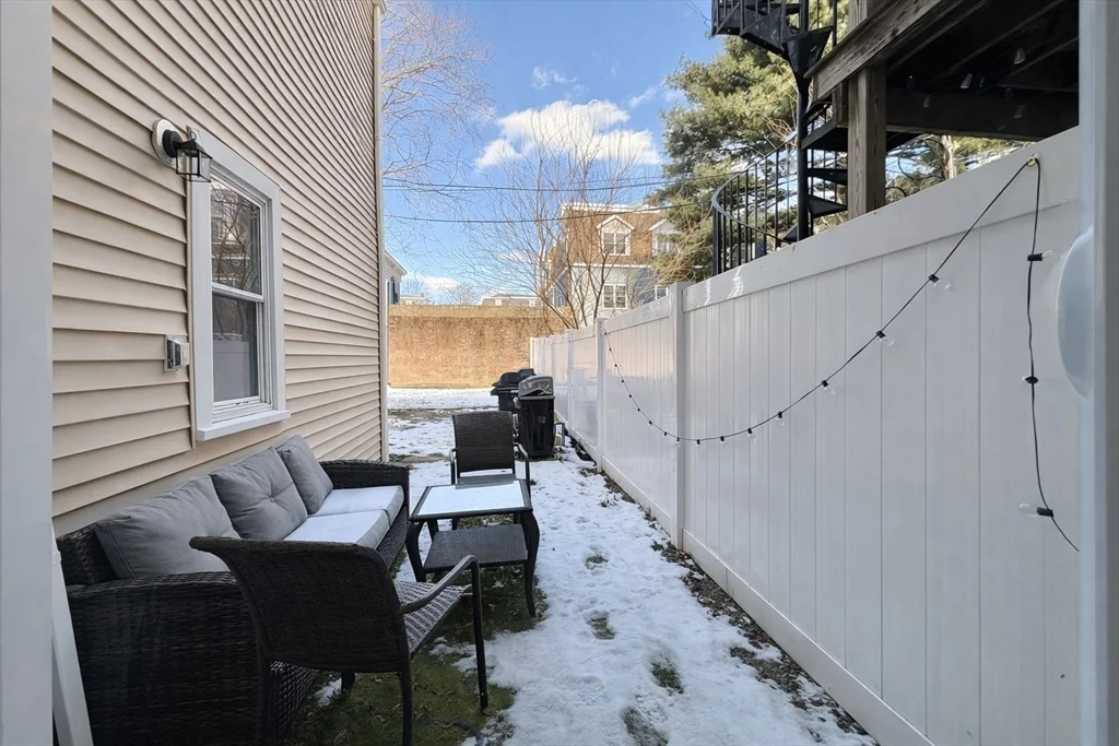 666 E 5th St, South Boston