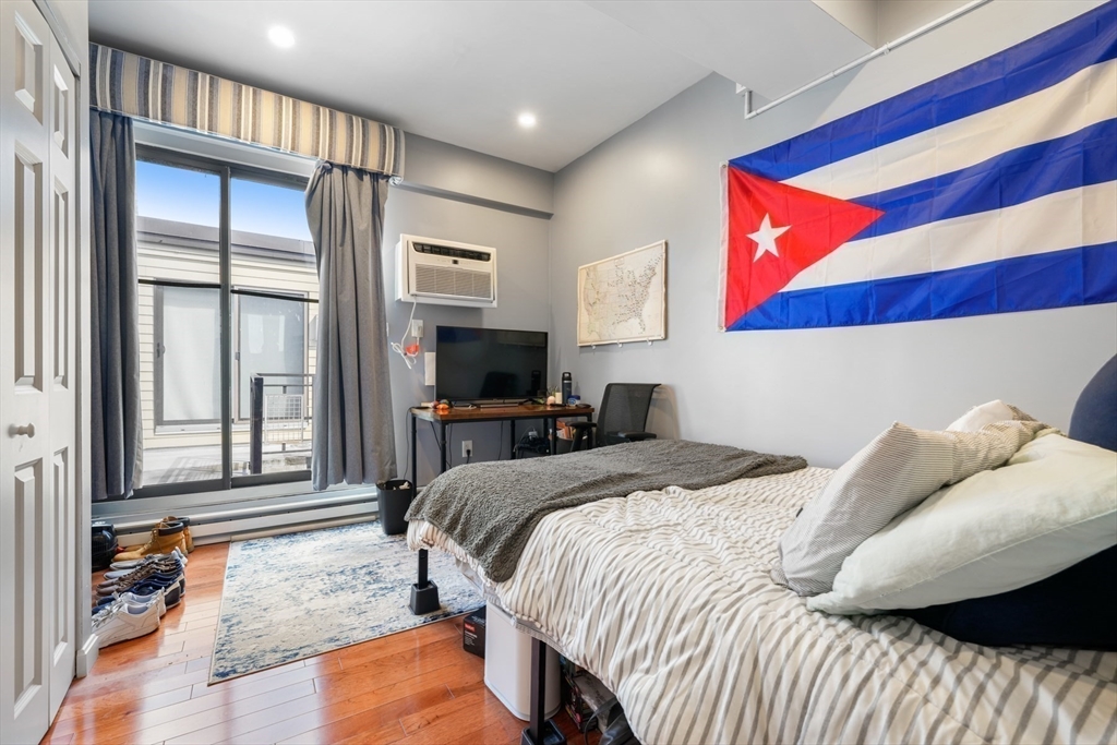 12 Stoneholm St, Fenway