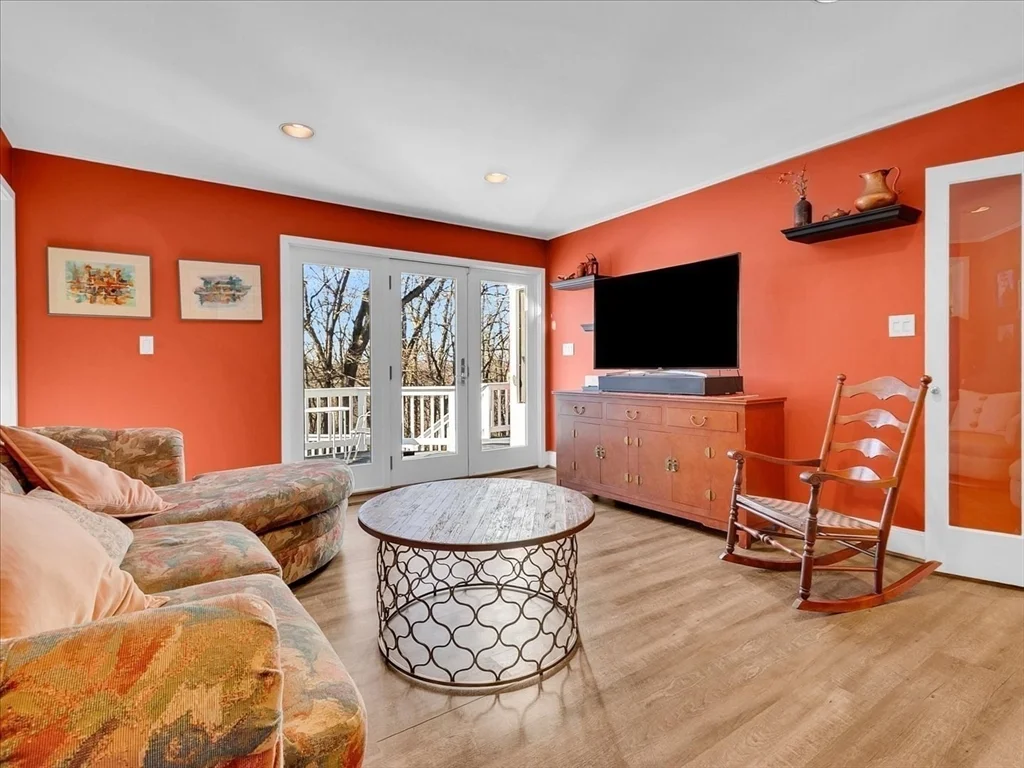 243 Upland Ave, Newton Highlands