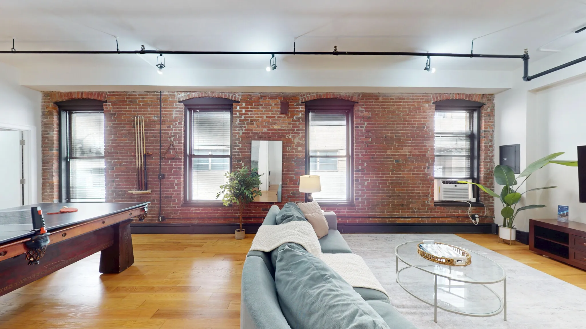 19 Stanhope St, Back Bay