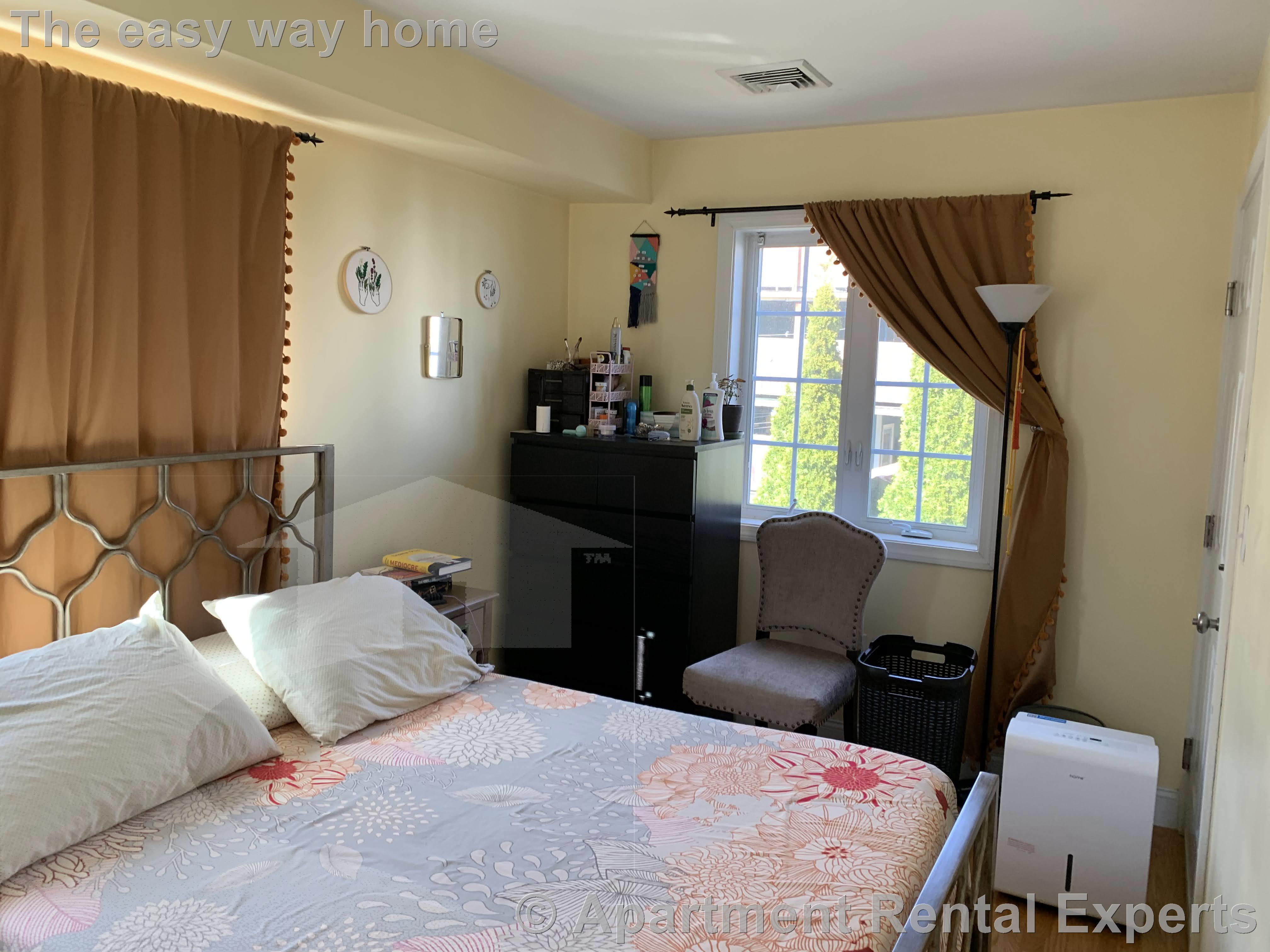 11 Everett Ave, East Somerville