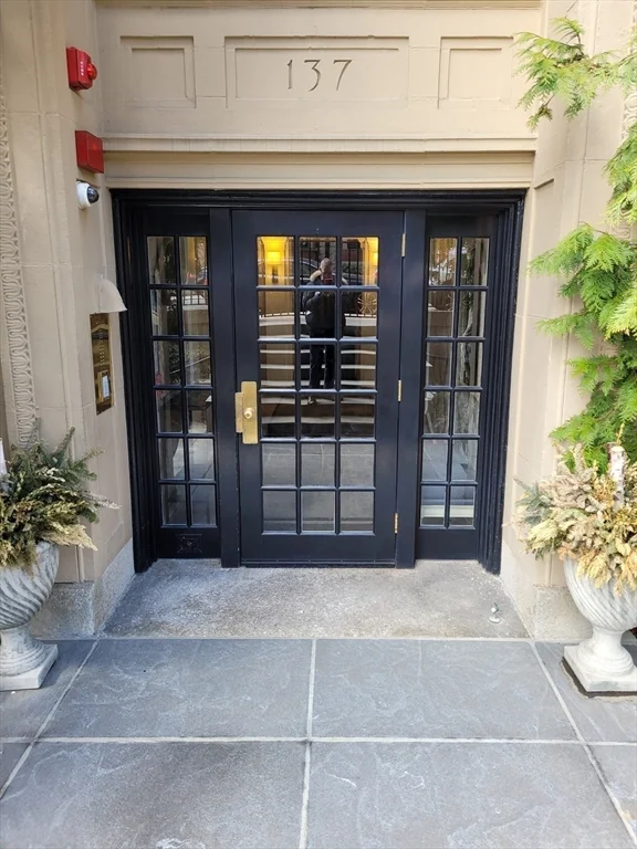 137 Marlborough St, Back Bay