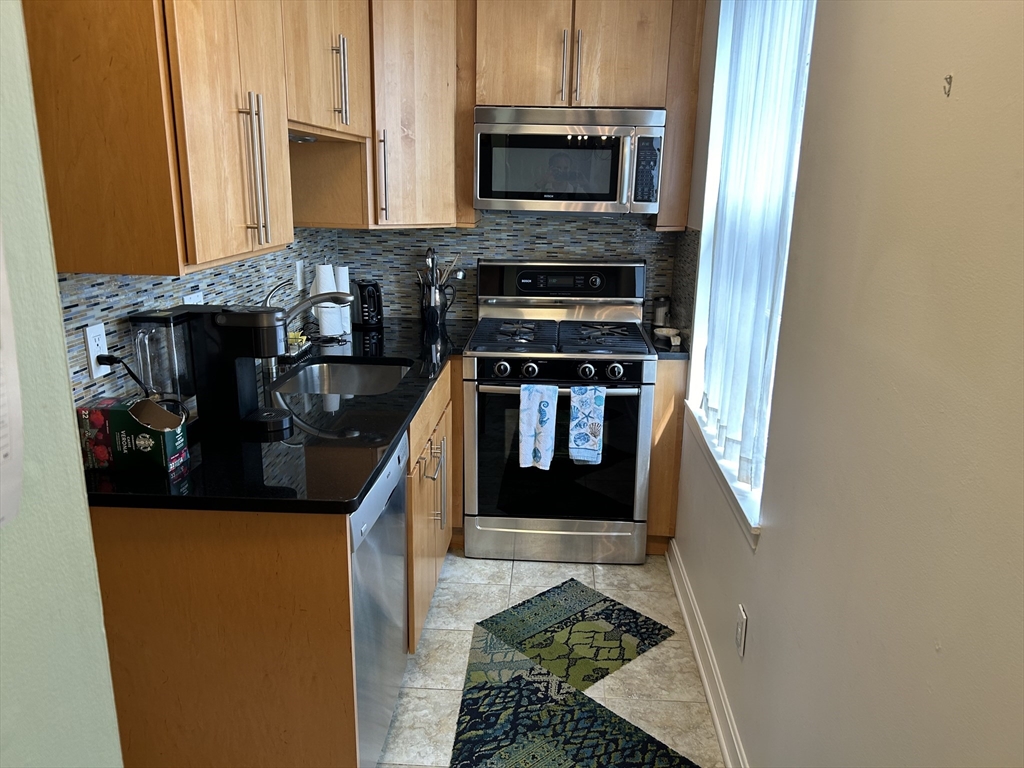 27 Bowdoin, Beacon Hill