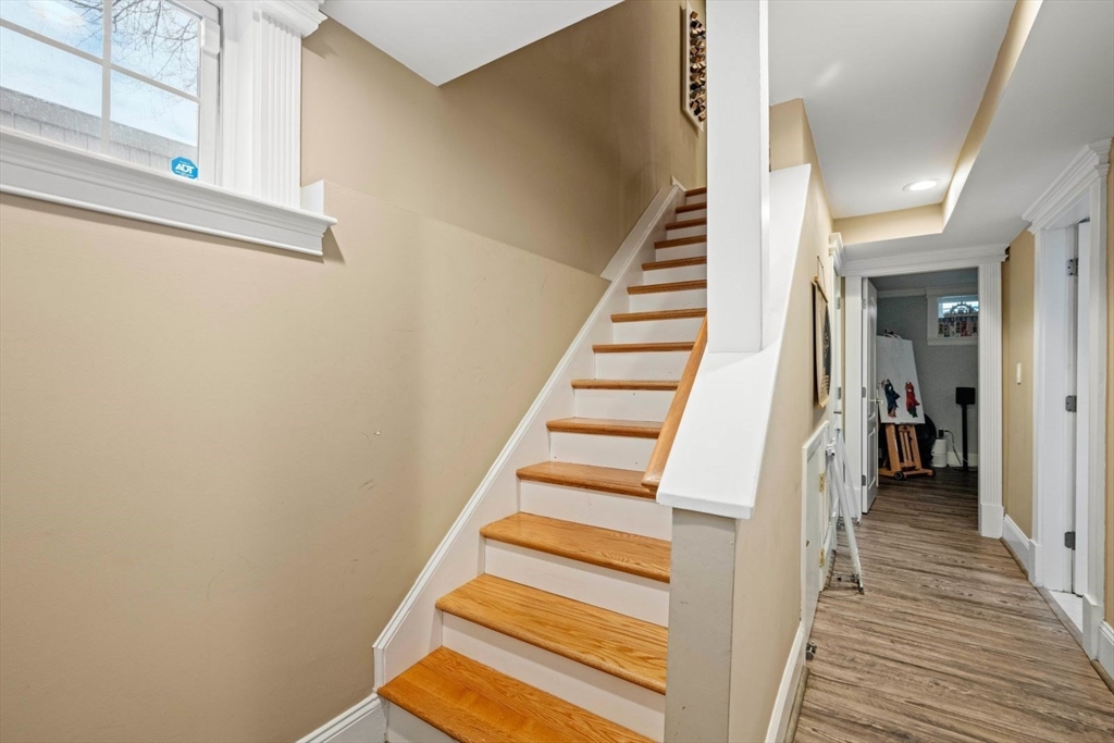 8 Mohawk St, South Boston