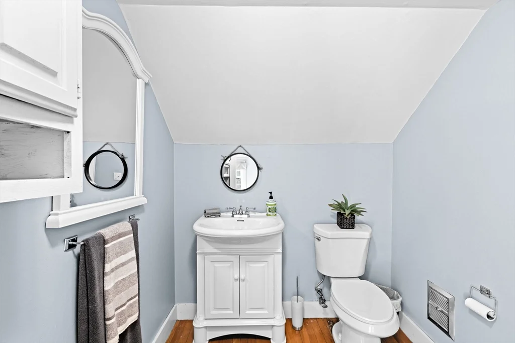 4 Country Dr, South Hingham