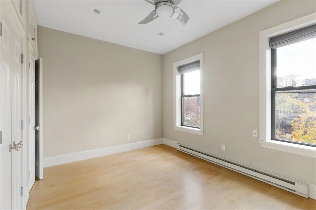 17 Follen St, Back Bay
