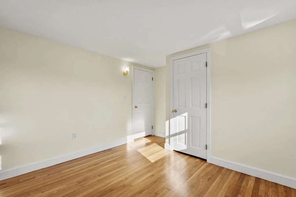 72 Cambridge Rd, Woburn