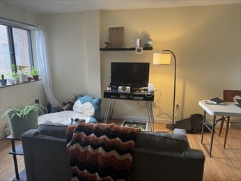 147 Kelton St, Allston